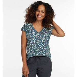 L.L. Bean Women's Blue Patterned Short Sleeve Top